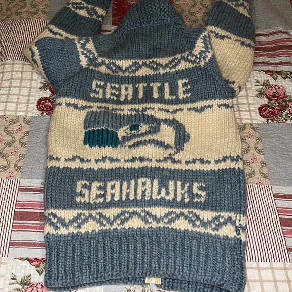 Handmade Knitted Vintage wool Seahawks zip up cardigan sweater - Picture 5 of 11